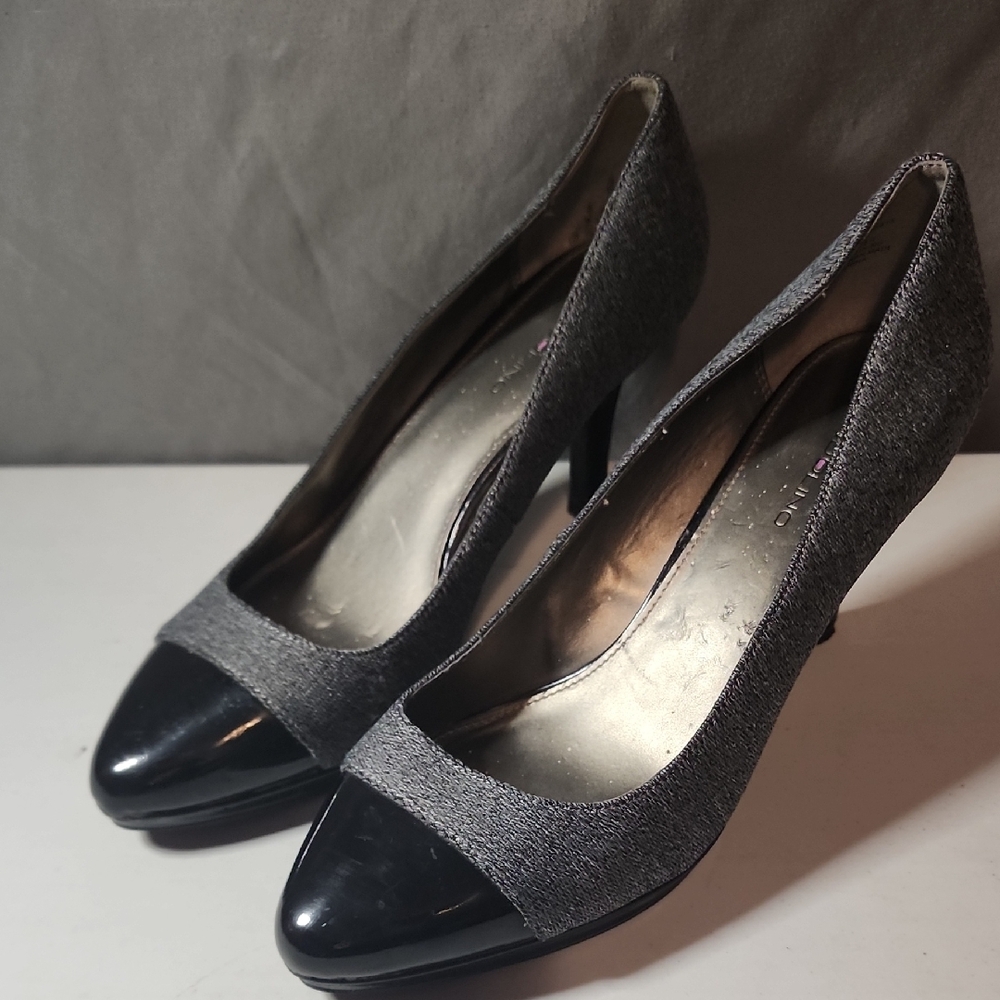 Bandolino Black and Gray Heels